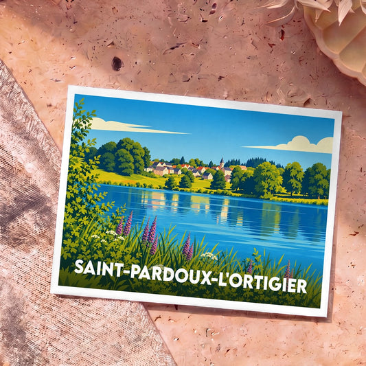 Carte postale souvenir de la ville de Saint-Pardoux-l'Ortigier avec une illustration stylisée d'un village au bord de l'eau.