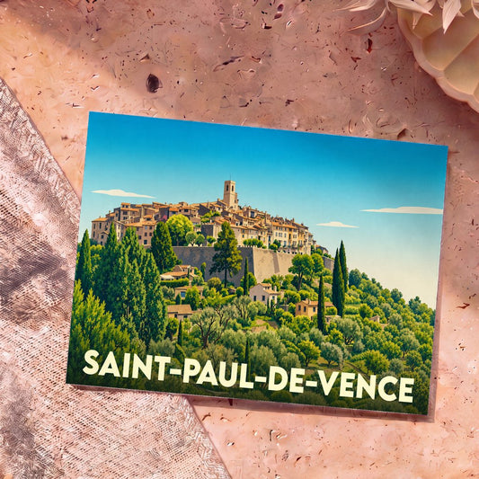 Carte postale souvenir de la ville de Saint-Paul-de-Vence présentant une illustration stylisée du village perché.