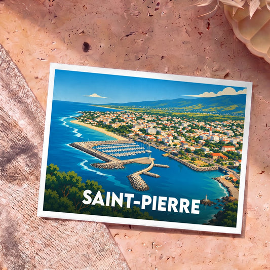 Carte postale souvenir de la ville de Saint-Pierre avec une illustration stylisée de son port et de son littoral.