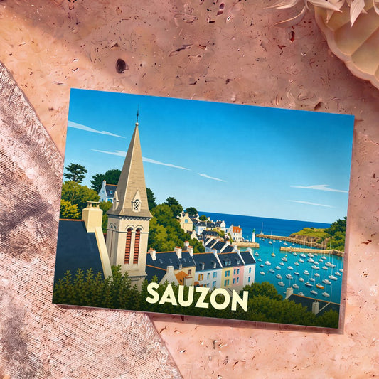Carte postale souvenir de la ville de Sauzon avec une illustration stylisée de son port et de son église.