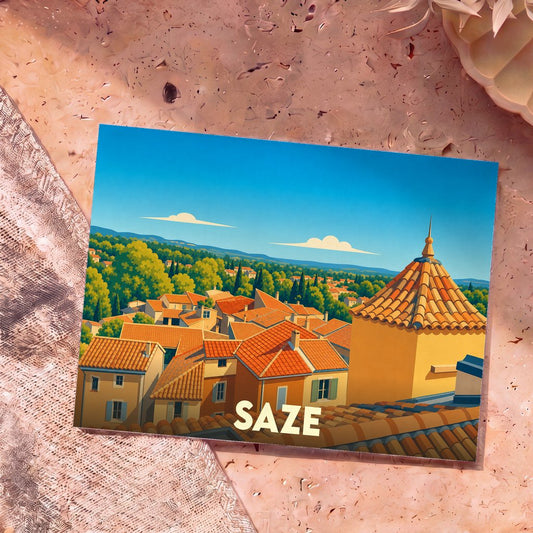 Carte postale souvenir de la ville de Saze avec une illustration stylisée des toits et du paysage environnant.