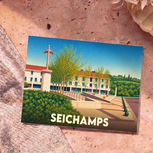 Carte postale souvenir de la ville de Seichamps avec une illustration stylisée et colorée de son architecture.