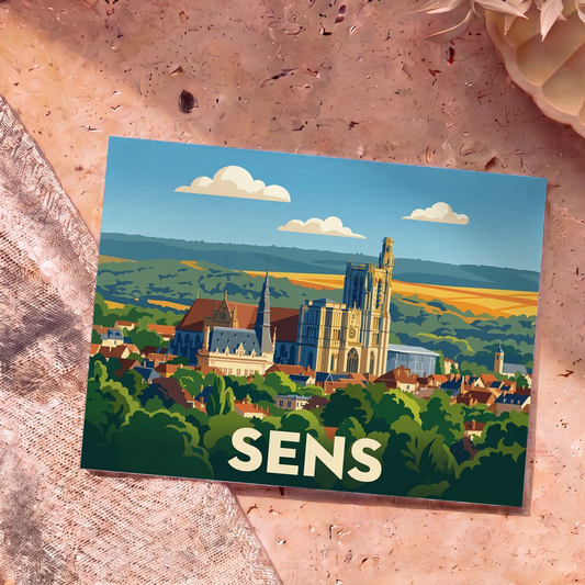 Carte postale souvenir de la ville de Sens avec une illustration stylisée de sa cathédrale surplombant la ville et la nature.