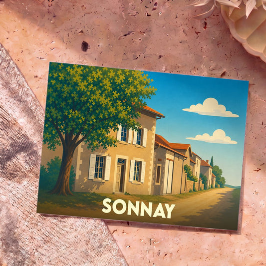 Carte postale souvenir de la ville de Sonnay avec une illustration stylisée d'une rue ensoleillée bordée de maisons anciennes.