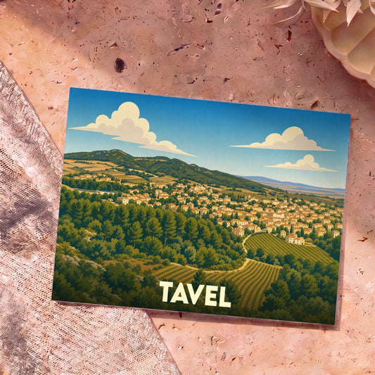 Carte postale souvenir de la ville de Tavel avec une illustration stylisée de son paysage vallonné.