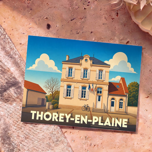 Carte postale souvenir de la ville de Thorey-en-Plaine illustrant sa mairie dans un style graphique épuré.
