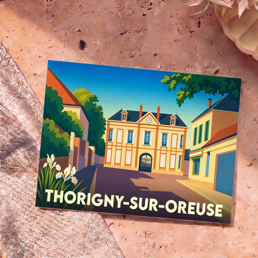 Carte postale souvenir de la ville de Thorigny-sur-Oreuse avec une illustration stylisée de son hôtel de ville.