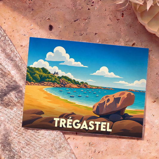 Carte postale souvenir de la ville de Trégastel illustrant une plage bretonne avec ses rochers de granit rose.