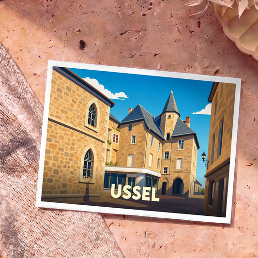 Carte postale souvenir de la ville d'Ussel avec une illustration stylisée de ses bâtiments historiques en pierre.