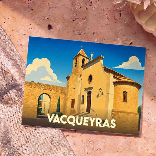 Carte postale souvenir de la ville de Vacqueyras illustrant son église provençale sous un ciel bleu.