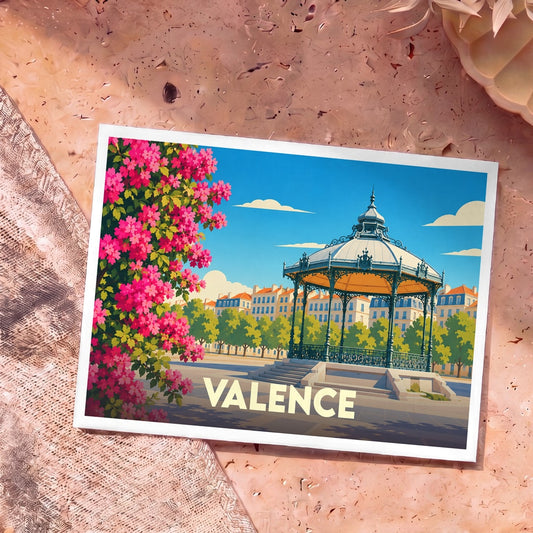 Carte postale souvenir de la ville de Valence illustrant un kiosque à musique sous un ciel bleu.