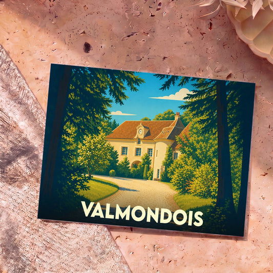 Carte postale souvenir de la ville de Valmondois avec une illustration stylisée d'une demeure entourée de verdure.