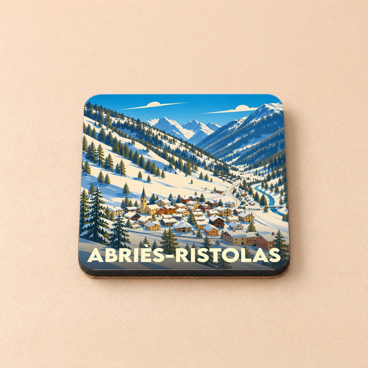 Dessous de verre souvenir de la ville d'Abriès-Ristolas avec une illustration stylisée d'un village de montagne enneigé.