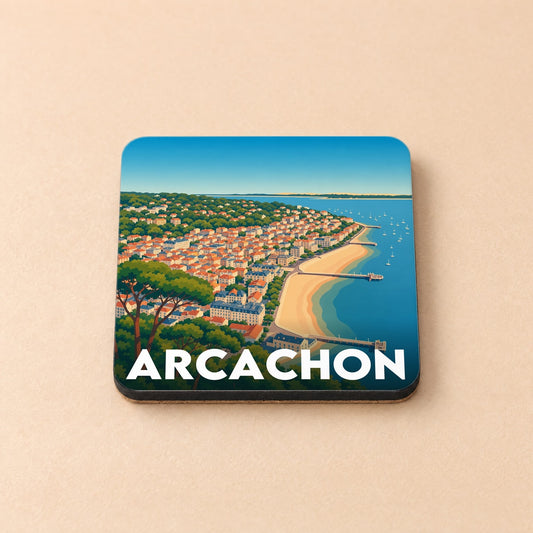 Dessous de verre souvenir d'Arcachon présentant une illustration stylisée de son front de mer et de ses pinèdes.