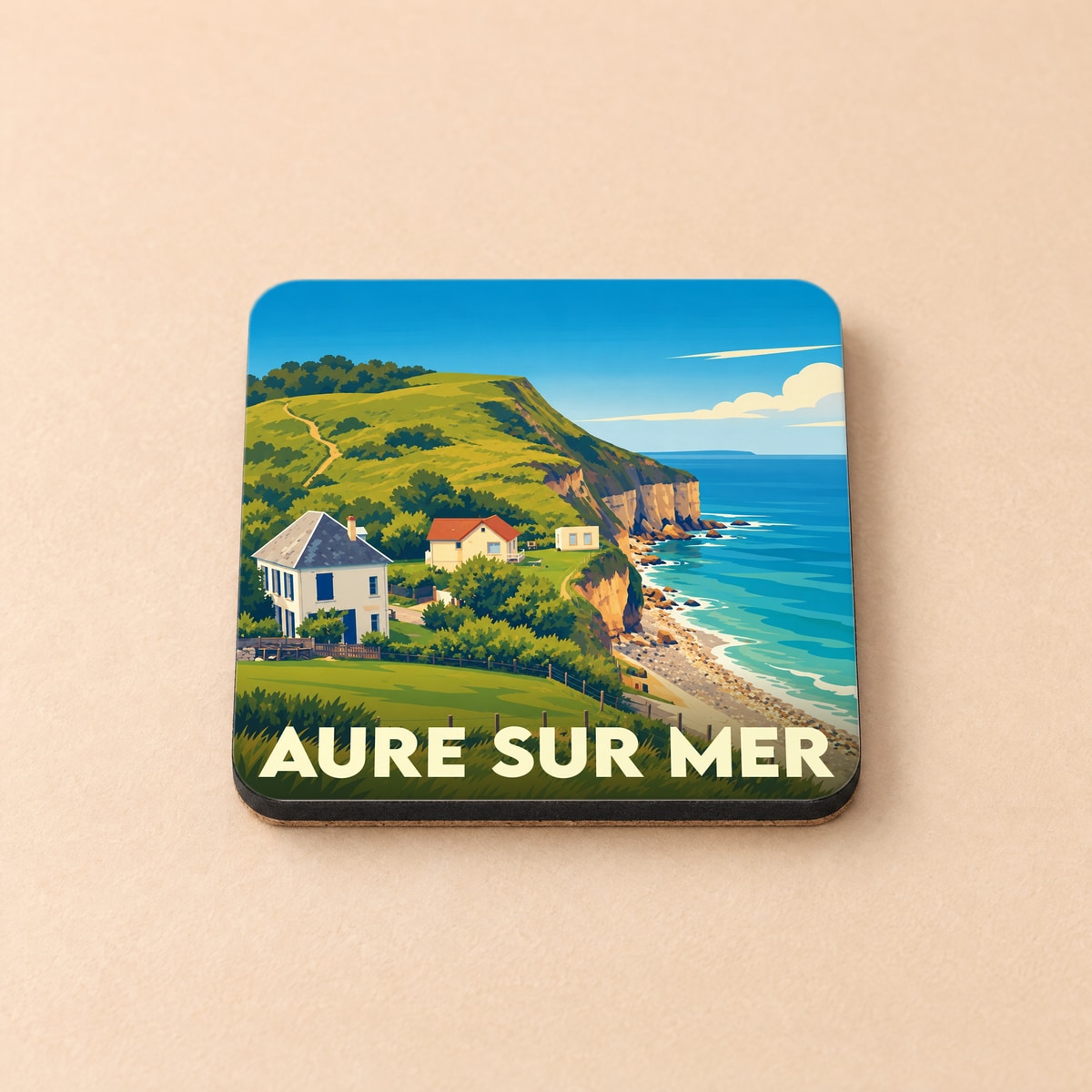 Dessous de verre souvenir de la ville d'Aure sur Mer avec une illustration stylisée du littoral.