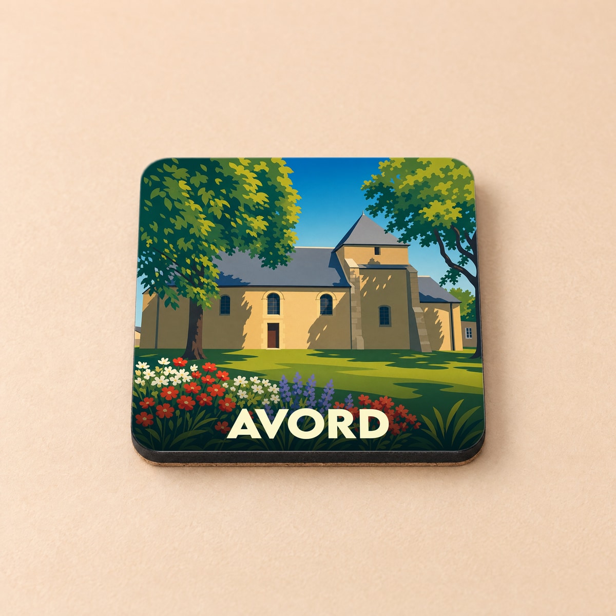 Dessous de verre souvenir de la ville de Avord avec une illustration stylisée de son église.