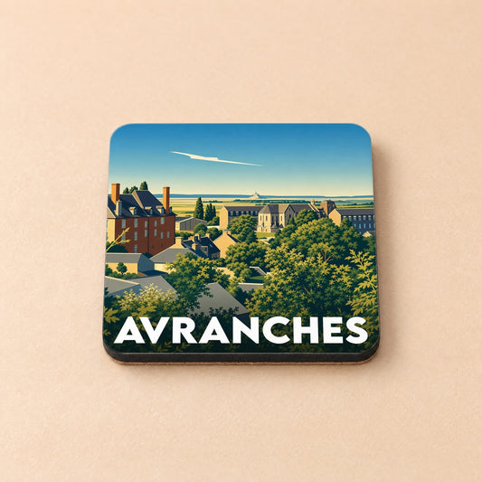 Dessous de verre souvenir de la ville d'Avranches avec une illustration stylisée de son paysage urbain.