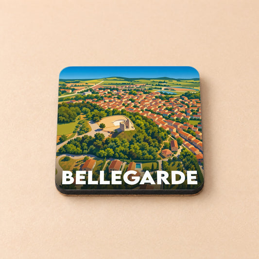 Dessous de verre souvenir de la ville de Bellegarde avec une illustration stylisée vue du ciel.