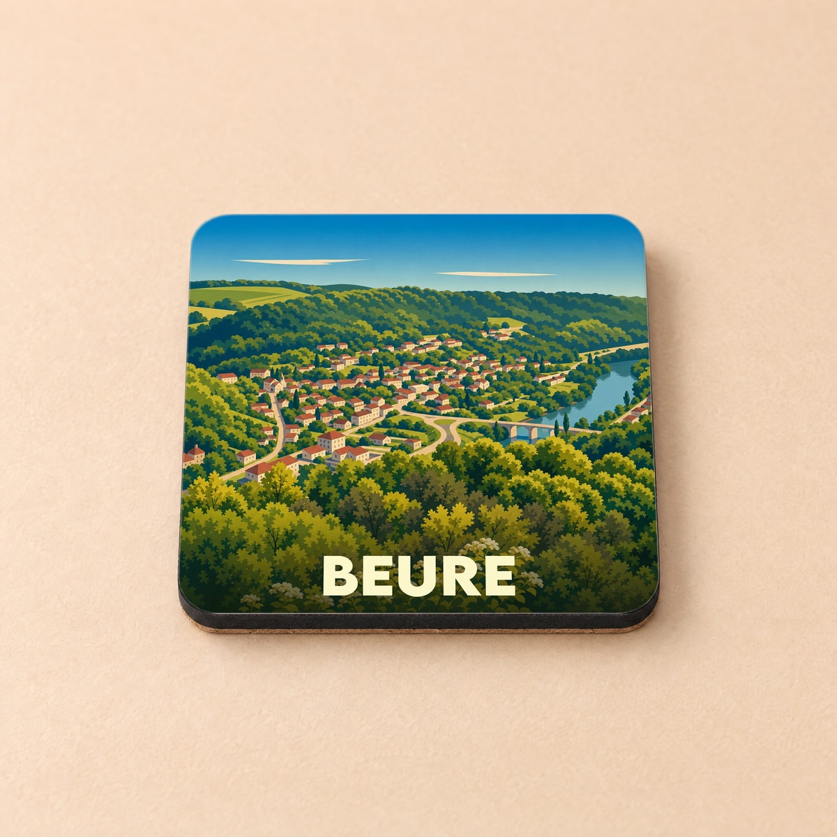 Dessous de verre souvenir de la ville de Beure avec une illustration stylisée d'un paysage vallonné.