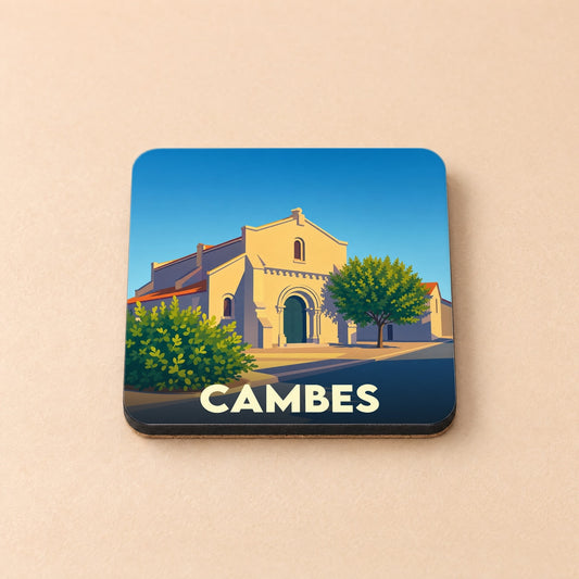 Dessous de verre souvenir de la ville de Cambes avec une illustration stylisée de son église.