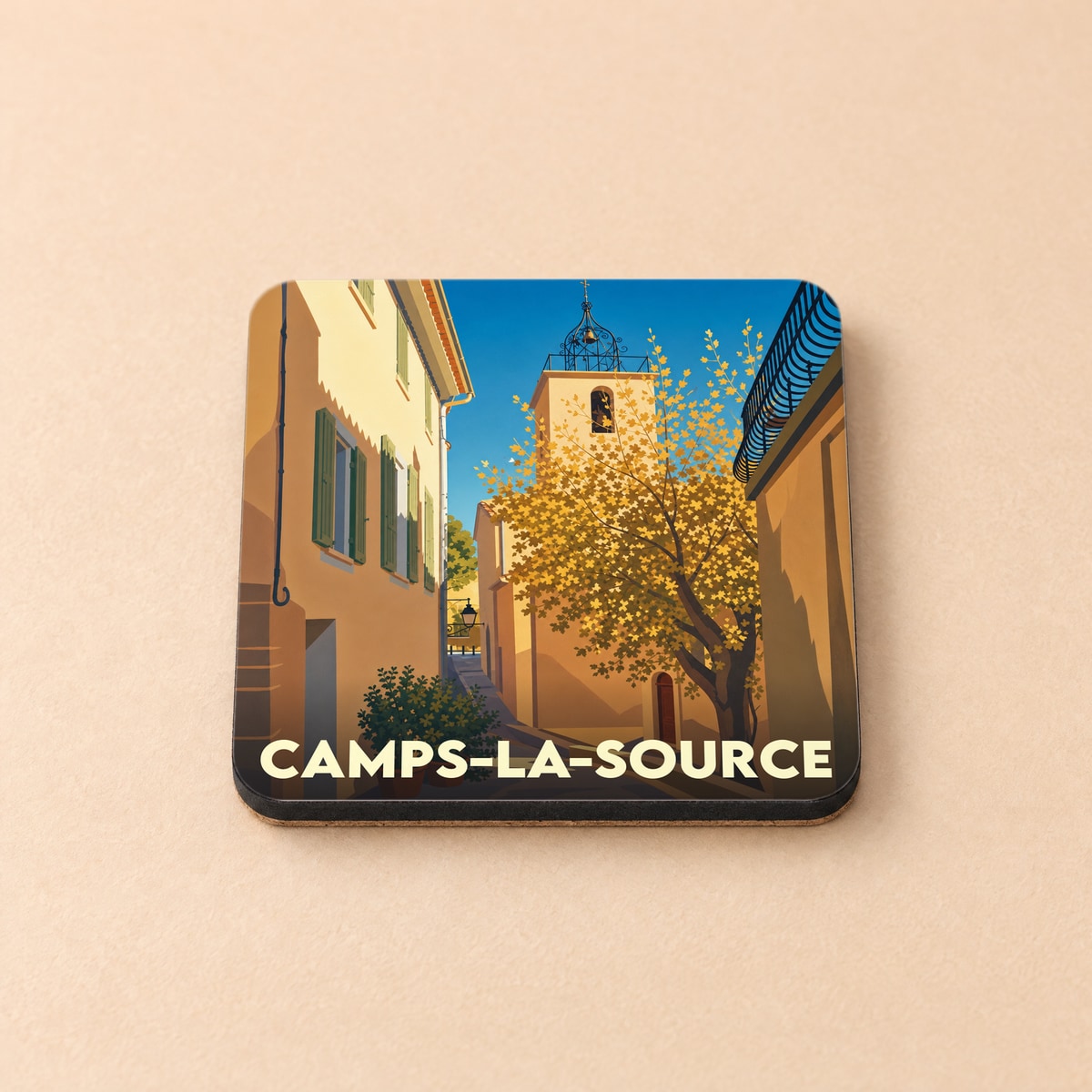 Dessous de verre souvenir de la ville de Camps-la-Source avec une illustration stylisée d'une ruelle provençale.