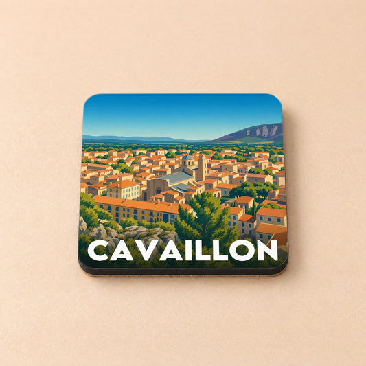 Dessous de verre souvenir de la ville de Cavaillon avec une illustration stylisée.