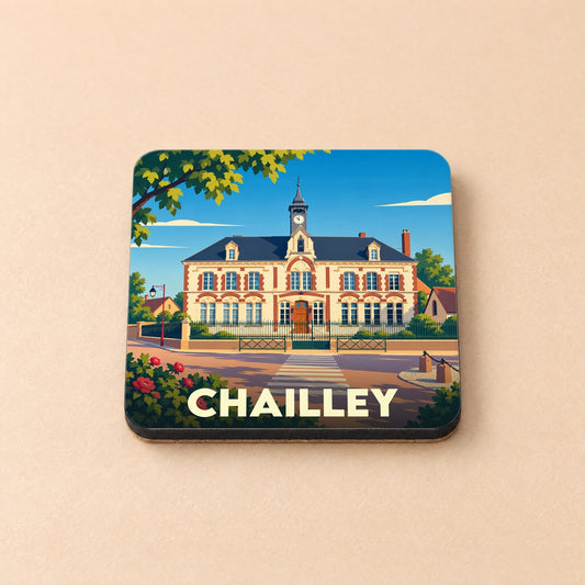Dessous de verre souvenir de la ville de Chailley avec une illustration stylisée de sa mairie.