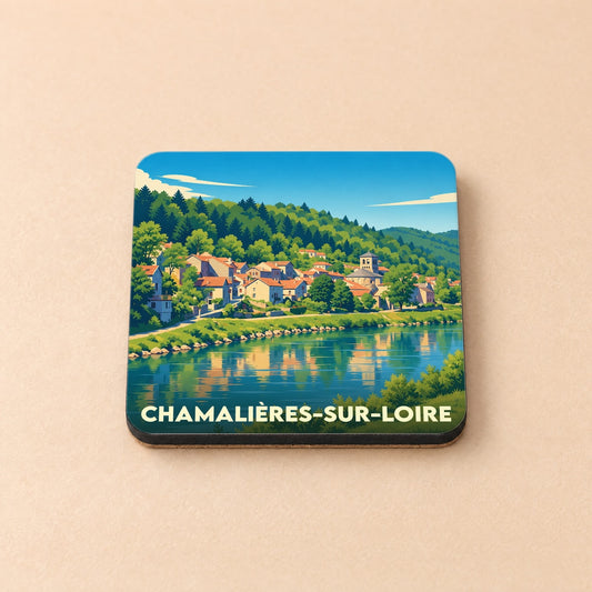 Dessous de verre souvenir de la ville de Chamalières-sur-Loire avec une illustration stylisée du village en bord de fleuve.