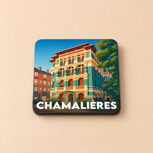 Dessous de verre souvenir de la ville de Chamalières avec une illustration stylisée de son architecture.