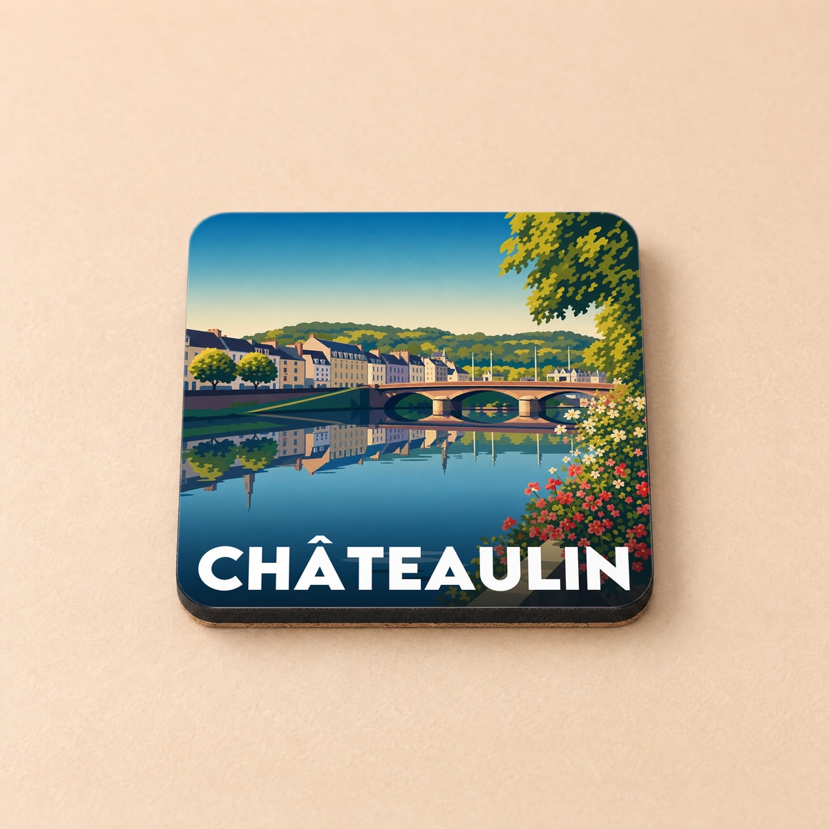 Dessous de verre souvenir de la ville de Châteaulin avec une illustration stylisée des quais et de l'Aulne.