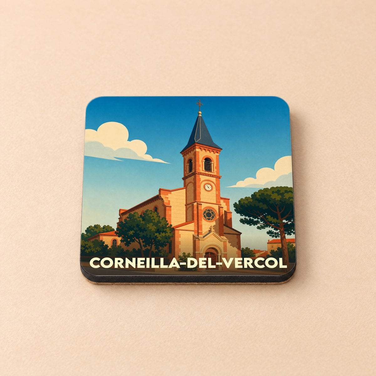 Dessous de verre souvenir de la ville de Corneilla-del-Vercol avec une illustration stylisée de son église.