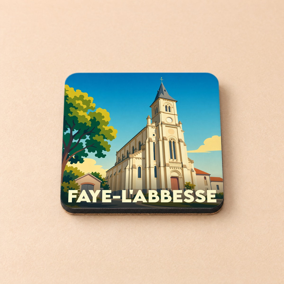 Dessous de verre souvenir de la ville de Faye-l'Abbesse illustré d'un dessin stylisé de son église.