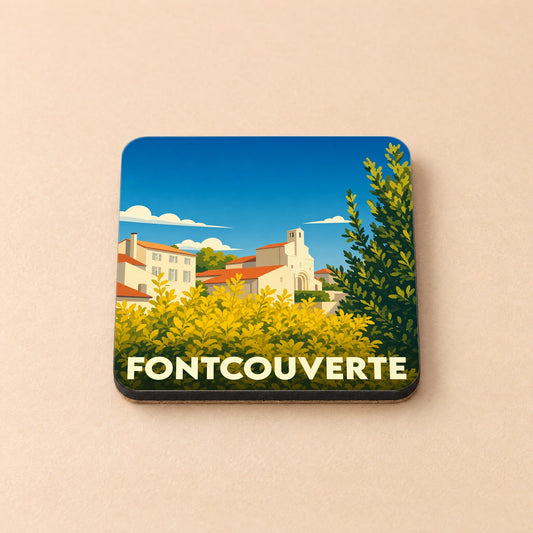 Dessous de verre souvenir de la ville de Fontcouverte avec une illustration stylisée et colorée du village.