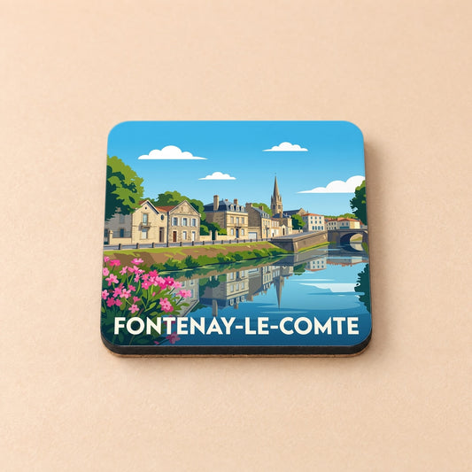Dessous de verre souvenir de la ville de Fontenay-le-Comte avec une illustration stylisée des quais et de l'église.