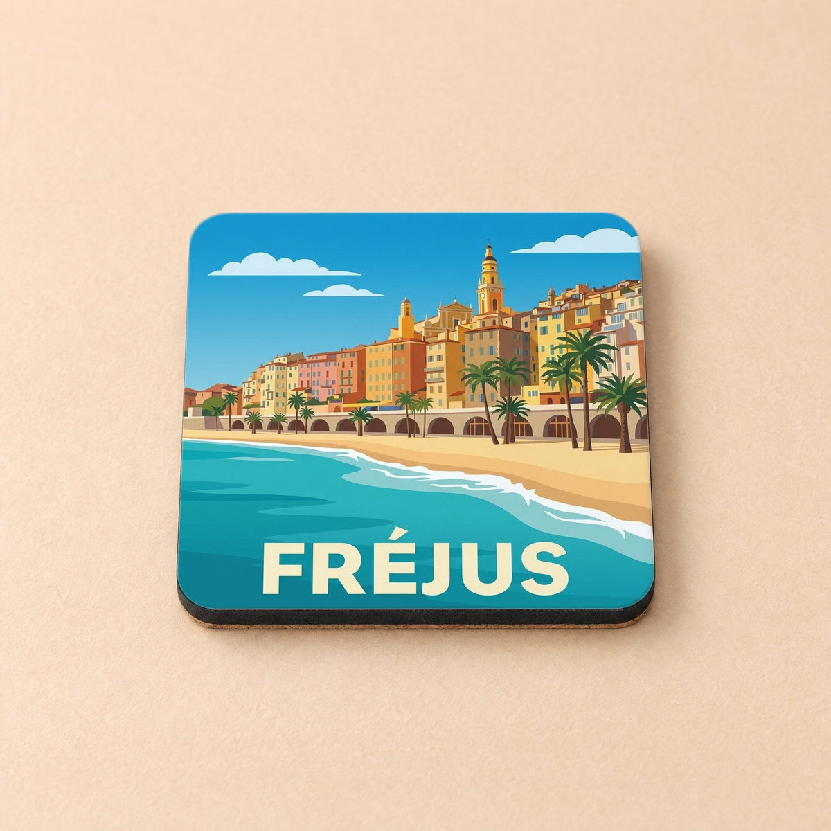 Dessous de verre souvenir de la ville de Fréjus avec une illustration stylisée de son front de mer.