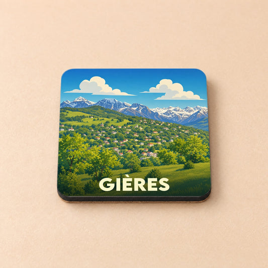 Dessous de verre souvenir de la ville de Gières avec une illustration stylisée de montagnes et de collines verdoyantes.