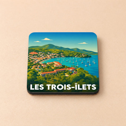 Dessous de verre souvenir de la ville de Les Trois-Îlets avec une illustration stylisée.