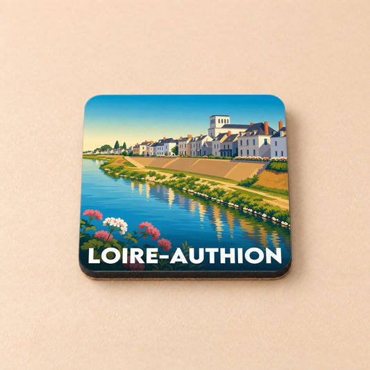 Dessous de verre souvenir de la ville de Loire-Authion avec une illustration stylisée des bords de Loire.