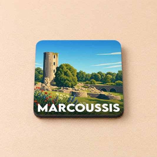 Dessous de verre souvenir de la ville de Marcoussis avec une illustration stylisée de son château en ruines.