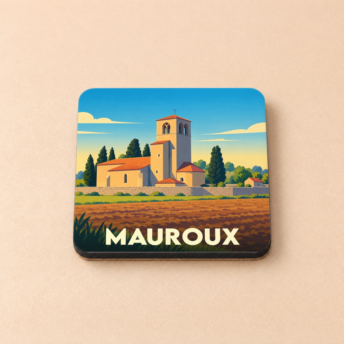 Dessous de verre souvenir de la ville de Mauroux avec une illustration stylisée de son église et de ses paysages.