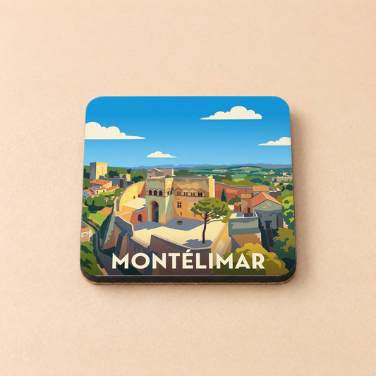 Dessous de verre souvenir de la ville de Montélimar avec une illustration stylisée du château des Adhémar.