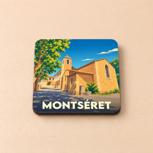 Dessous de verre souvenir de la ville de Montséret avec une illustration stylisée d'un village ensoleillé.