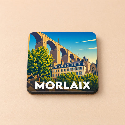 Dessous de verre souvenir de la ville de Morlaix avec une illustration stylisée du viaduc et de l'architecture locale.