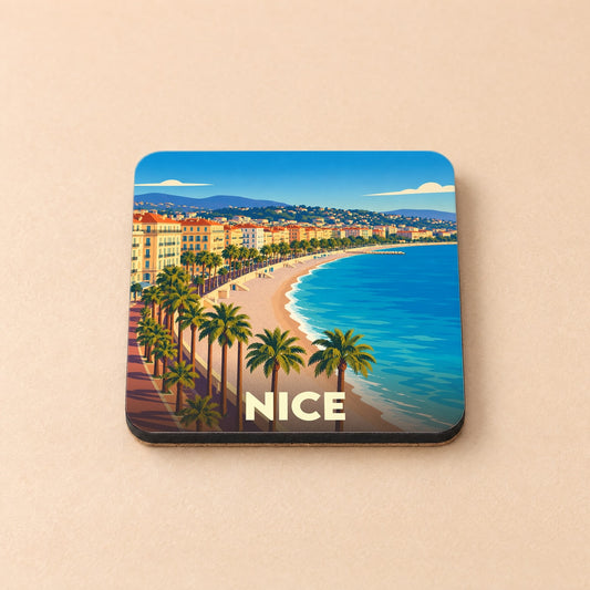Dessous de verre souvenir de la ville de Nice illustrant la célèbre Promenade des Anglais dans un style rétro.