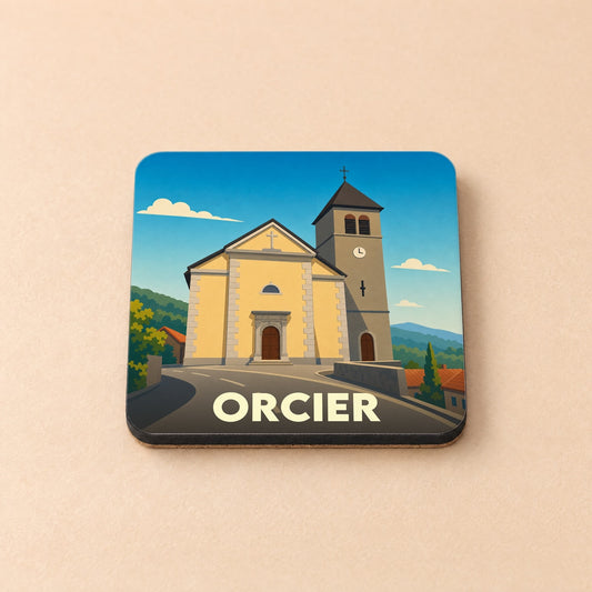 Dessous de verre souvenir de la ville d'Orcier avec une illustration stylisée de son église.