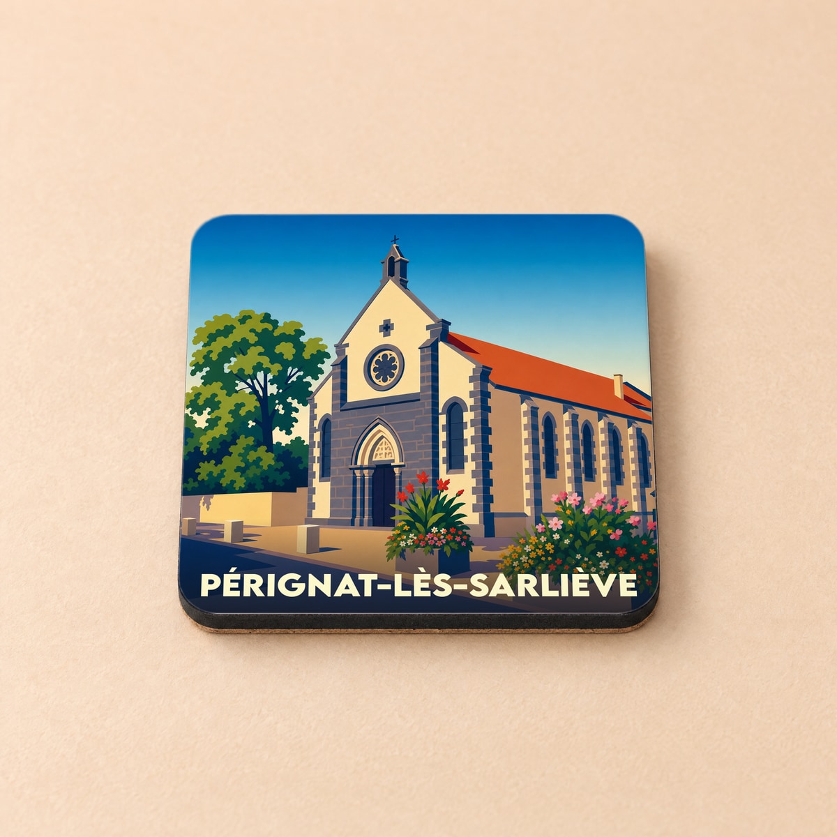 Dessous de verre souvenir de la ville de Pérignat-lès-Sarliève avec une illustration stylisée d'une église.