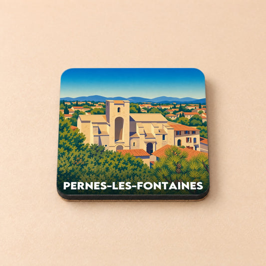 Dessous de verre souvenir de la ville de Pernes-les-Fontaines avec une illustration stylisée de ses monuments.