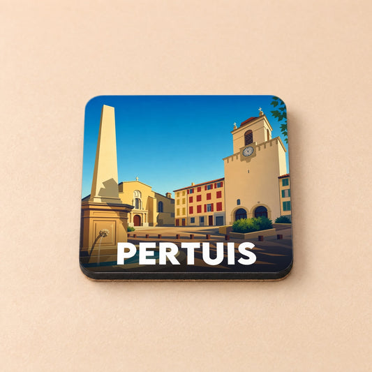 Dessous de verre souvenir de la ville de Pertuis avec une illustration stylisée d'une place ensoleillée.