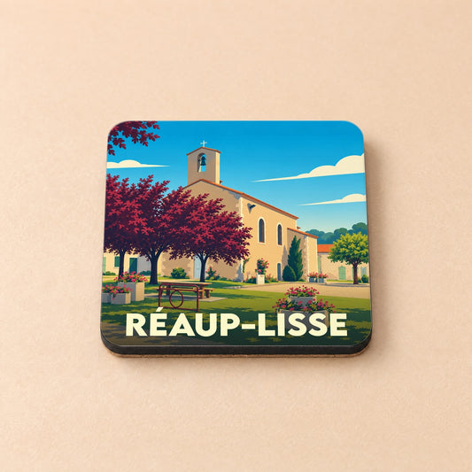 Dessous de verre souvenir de la ville de Réaup-Lisse avec une illustration stylisée d'une église et de jardins.