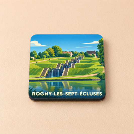 Dessous de verre souvenir de la ville de Rogny-les-Sept-Écluses avec une illustration stylisée de ses écluses monumentales.